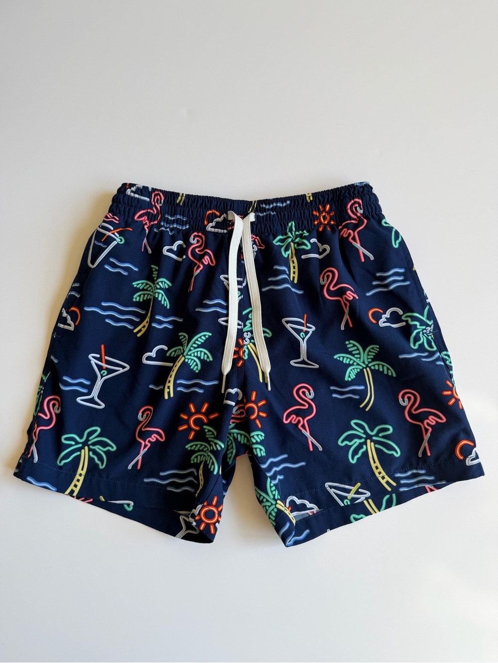 Chubbies 5.5” Neon Sign Tropical Lined Swim Shorts Drawstring Waist Mens XS